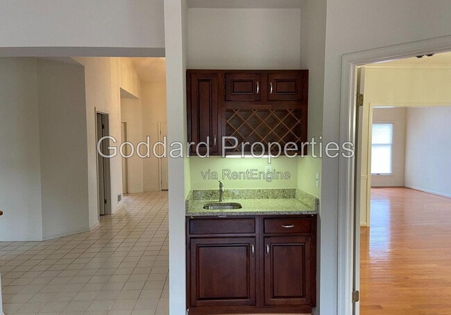 Building Photo - 10225 Club House Court