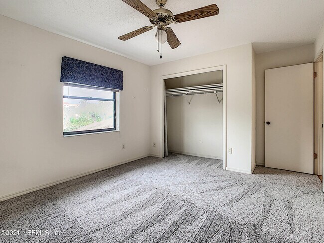 Building Photo - 16 Fox Valley Dr