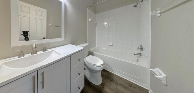 Building Photo - 9828 Fan Palm Way