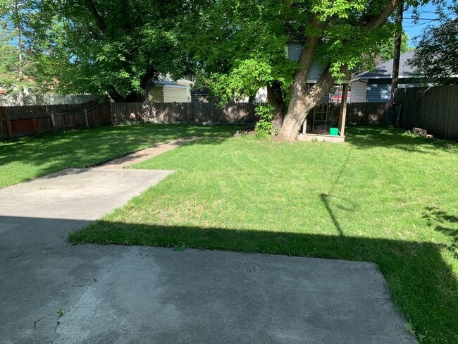 Building Photo - 3 Bed, 2 Bath Home in North Fargo with a Fenced in Yard!