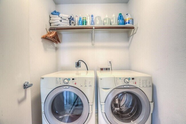 Building Photo - 4312 Floyd St