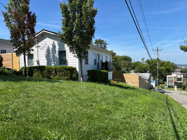 Building Photo - 253 35th Ave N