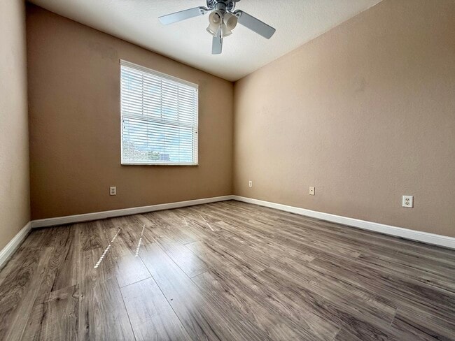Building Photo - 810 Marina Del Ray Ln