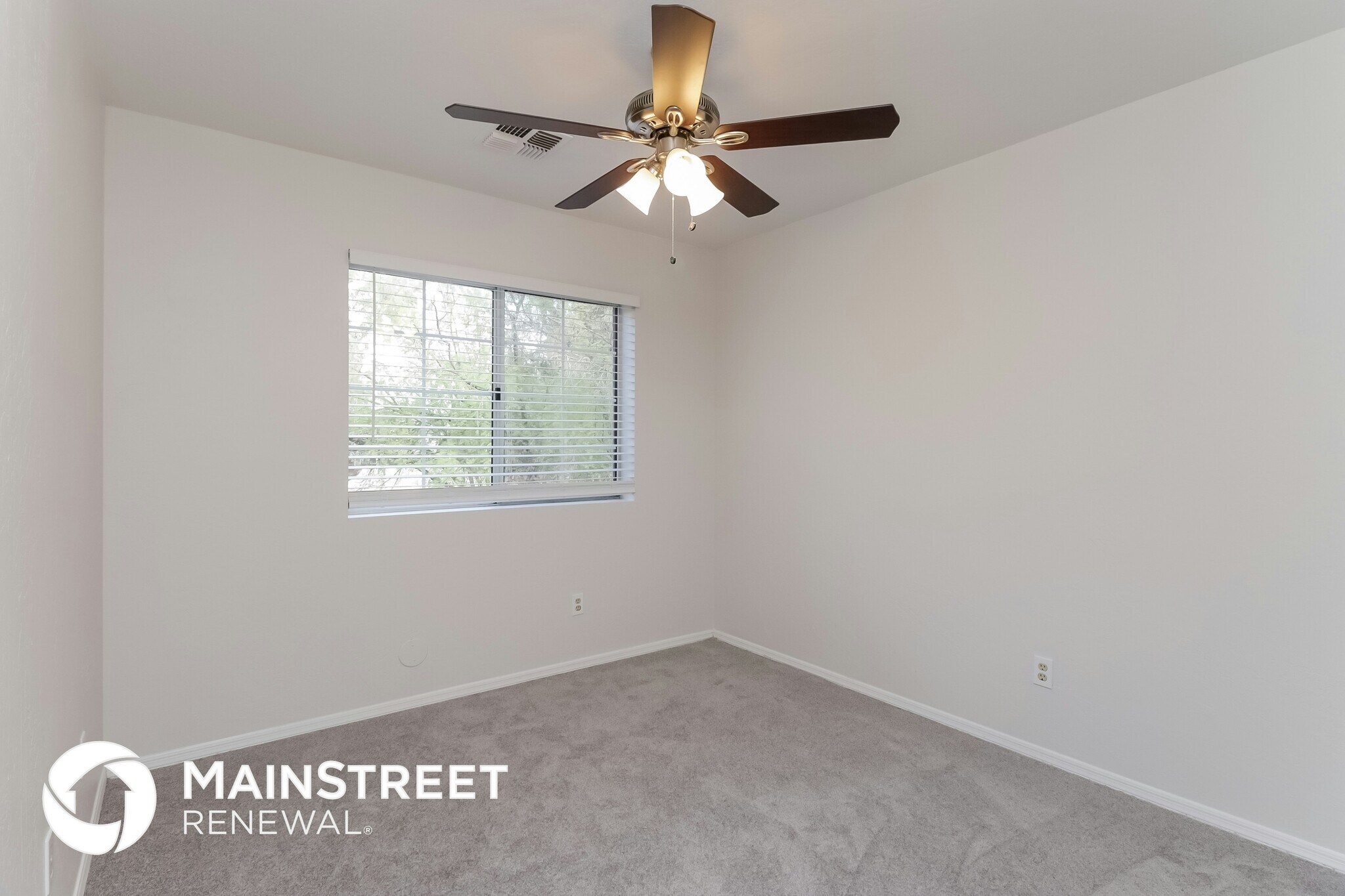 Building Photo - 1704 S 39th St