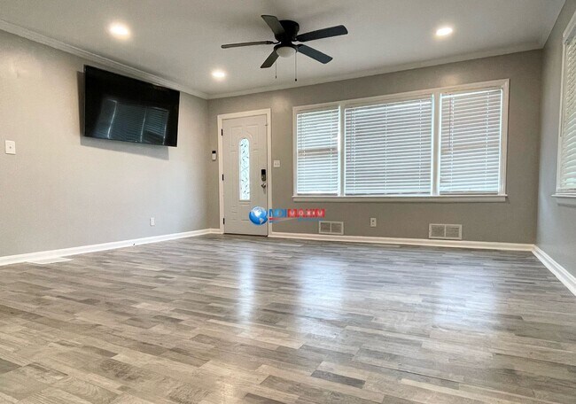 Building Photo - Newly RENOVATED ranch in Decatur