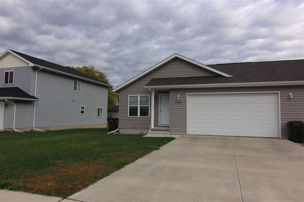 Building Photo - 1427 Springbrook Dr