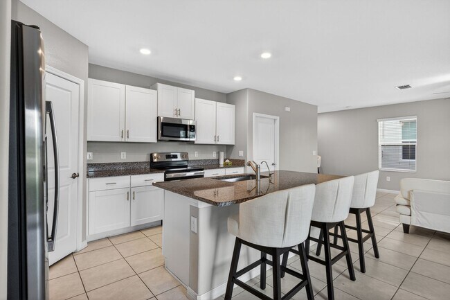 Building Photo - 4BR For Rent - Riverview
