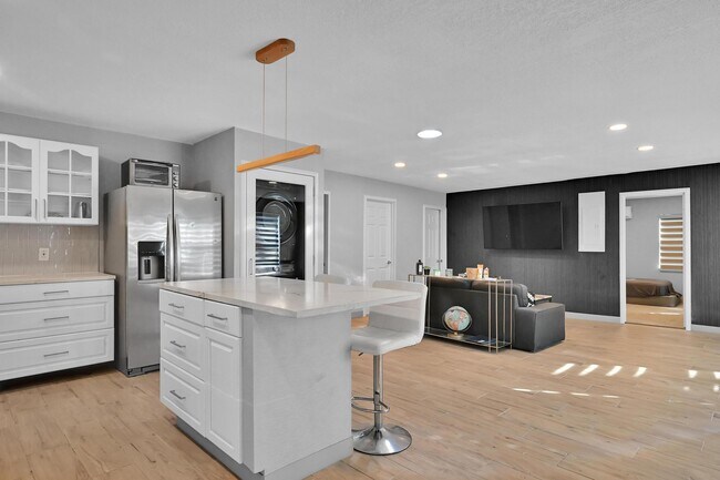 Building Photo - 6385 86th Ln