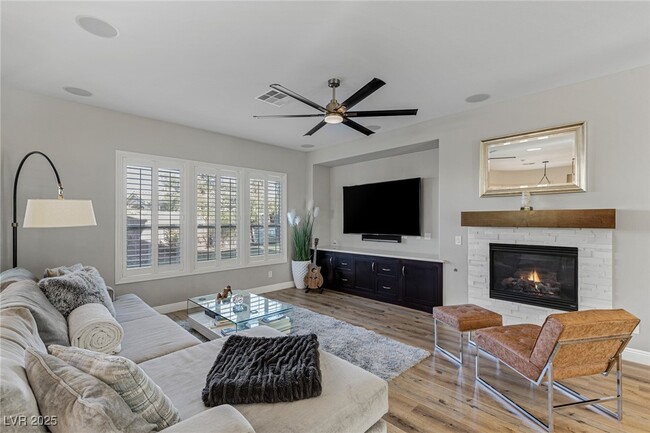Building Photo - 1426 Foothills Village Dr