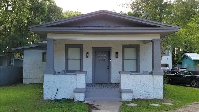 Building Photo - 135 S Stone St