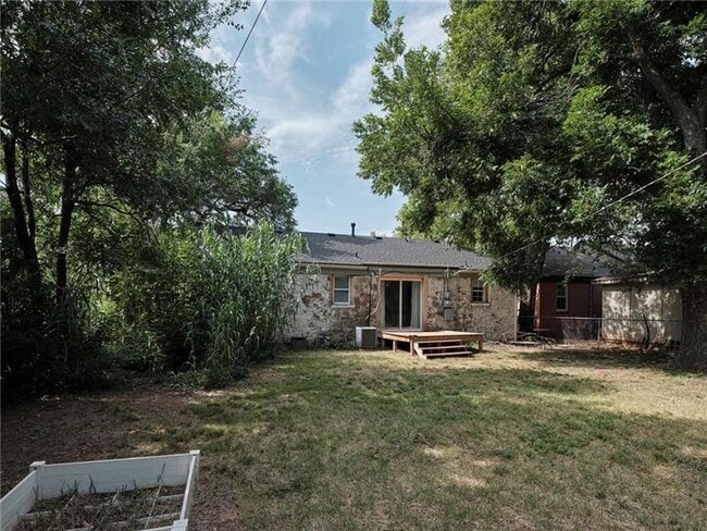 Building Photo - 817 NW 48th St