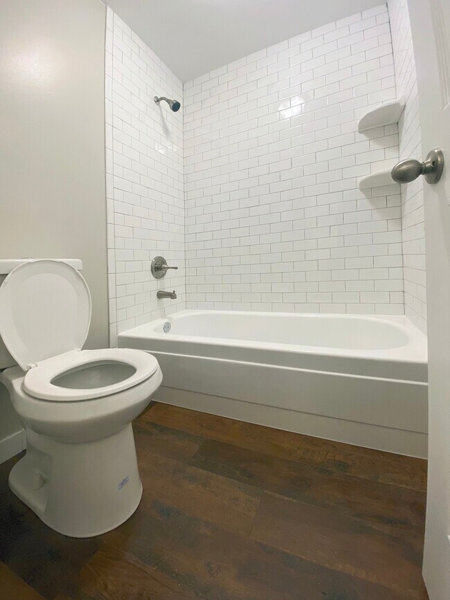 Building Photo - 2225 S Jasmine St