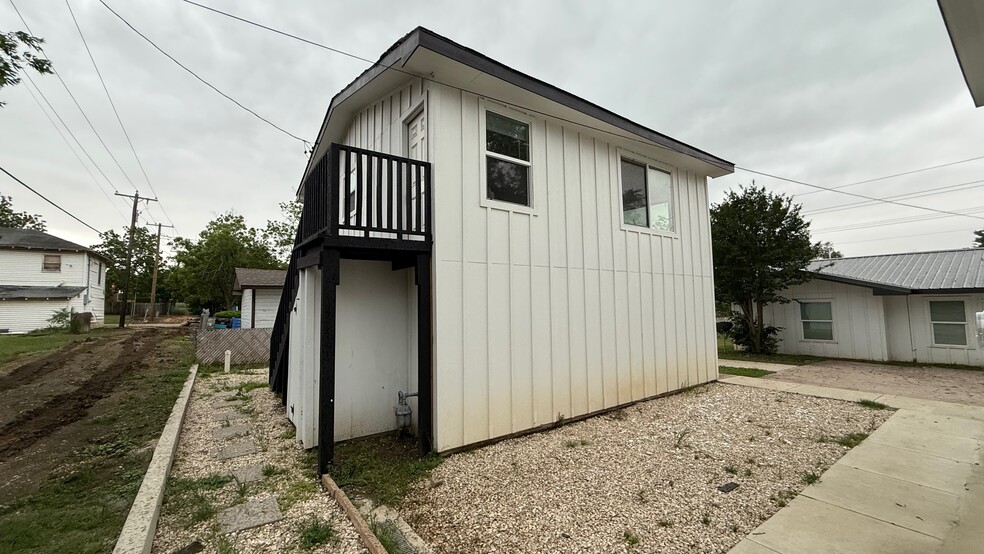 Building Photo - 508 N Main St