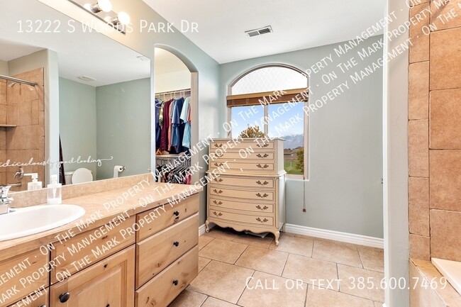 Building Photo - Beautiful Parkside Home in Herriman