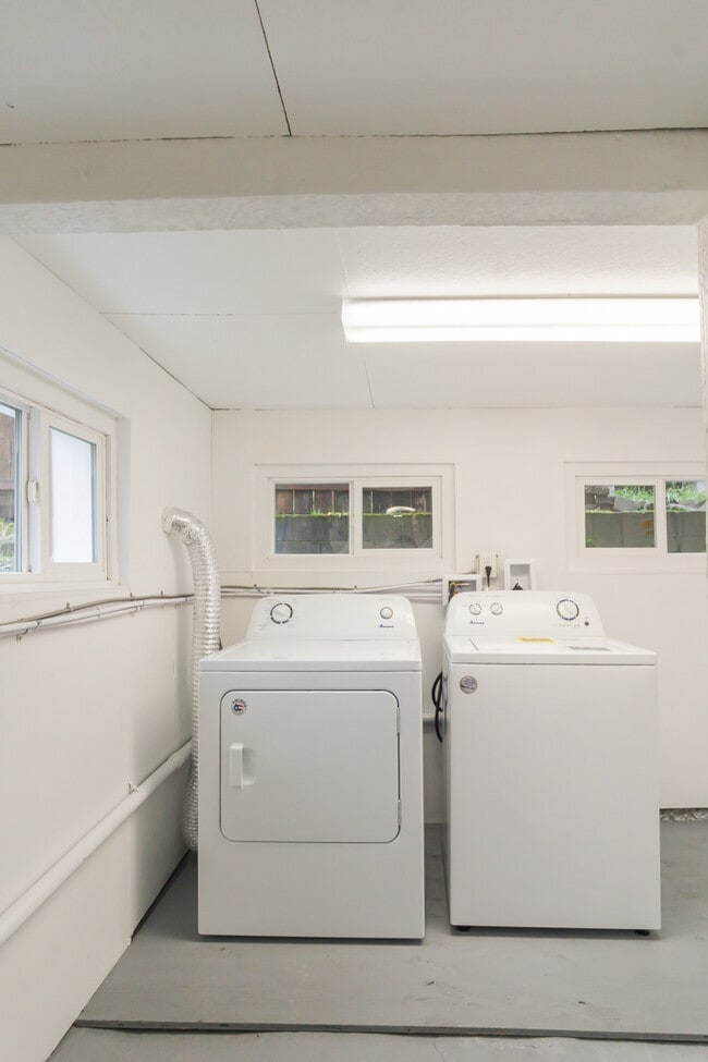 Building Photo - 7547 26th Ave NW