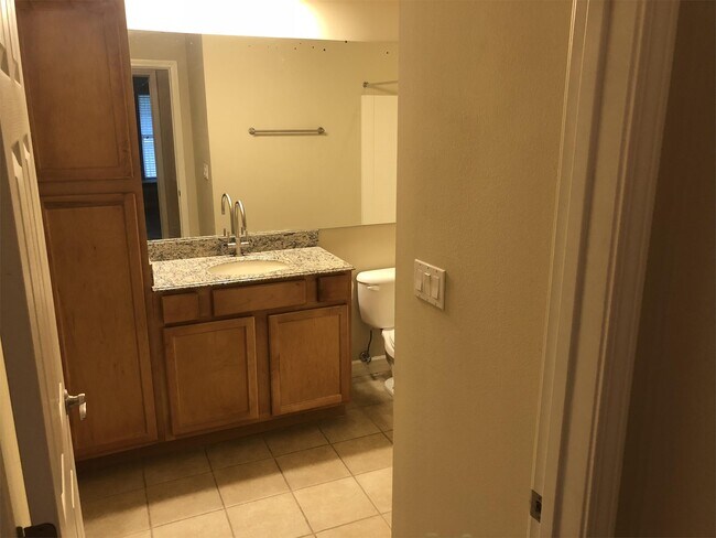 Building Photo - 2750 Mcknight Crossing Ct