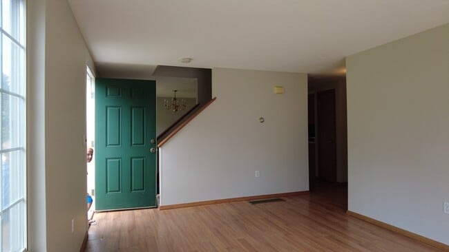 Building Photo - 68 Flagg Rd
