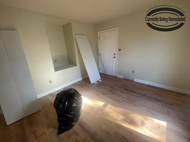 Building Photo - 319 West Blvd N