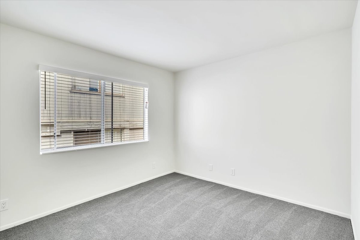 Building Photo - 1023 21st St