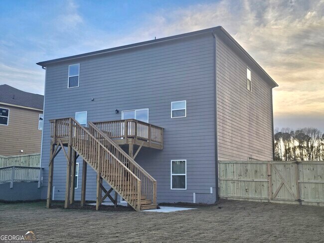 Building Photo - 285 Red Dragon Dr