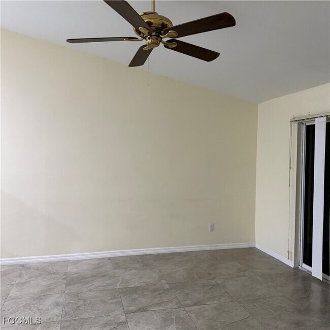 Primary Photo - 4707 25th St SW