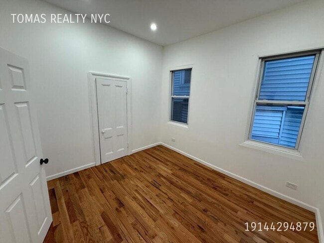 Building Photo - 41 Caryl Ave