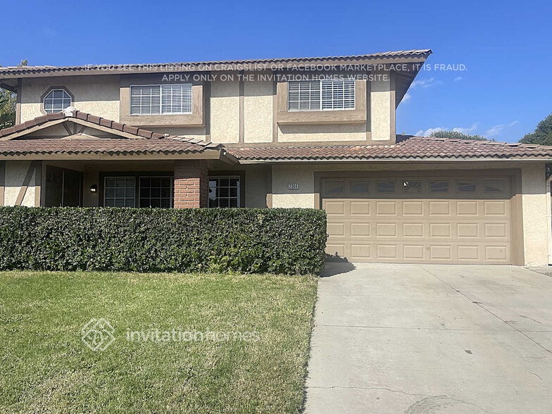 Primary Photo - 2344 N Teakwood Ave