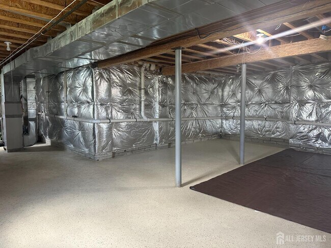 Building Photo - 25 Eddington Ln