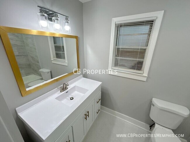 Building Photo - 1326 Whitewater-