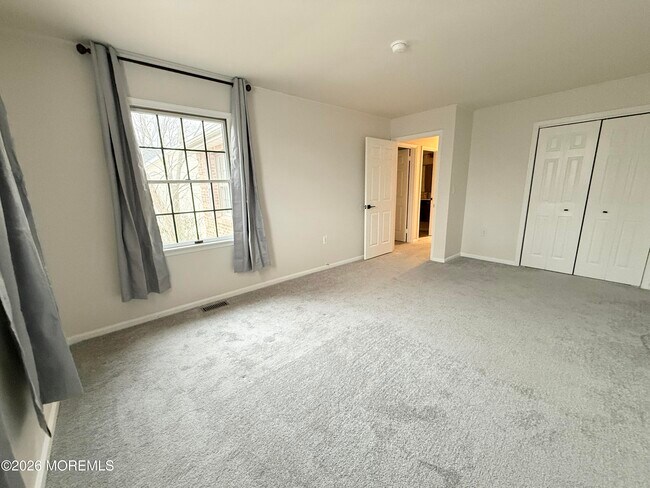 Building Photo - 41 Weller Pl