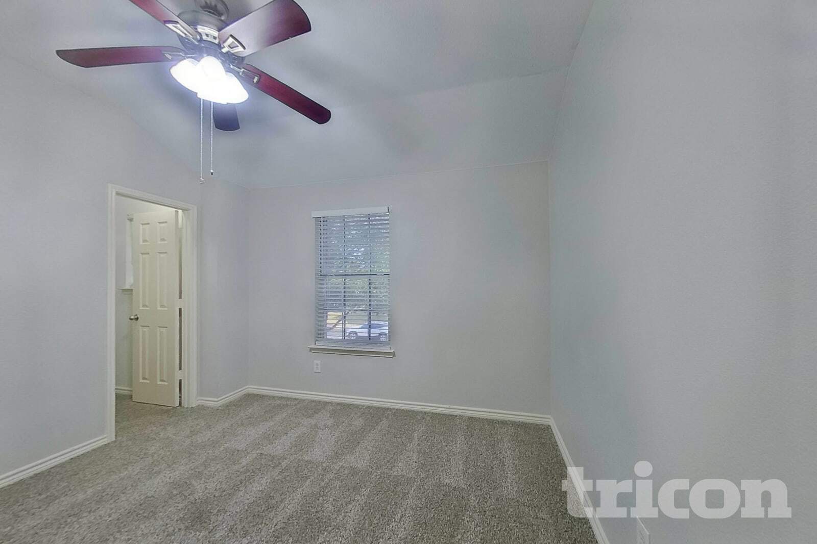 Building Photo - 813 Wolf Trail