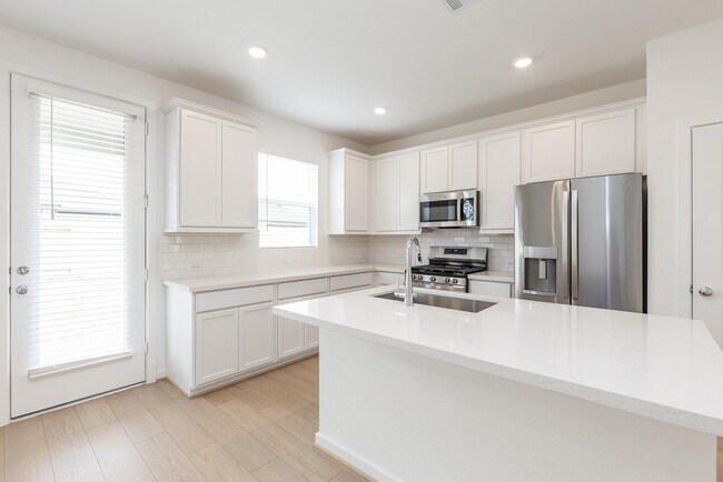 Building Photo - 9723 Rialto Hts Dr