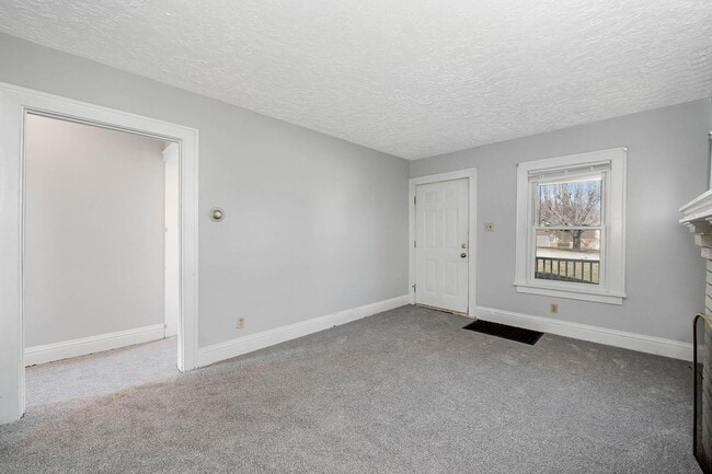 Building Photo - 1127 Cecelia Ave