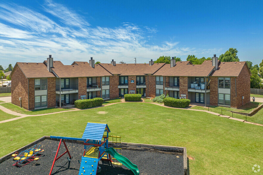 Primary Photo - Fieldstone Garden Apartments