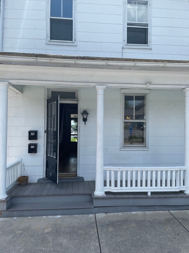 22 N Charlotte St 22 N Charlotte St Manheim PA 17545 Apartment Finder 22-n-charlotte-st-22-n-charlotte-st-manheim-pa-17545-apartment-finder