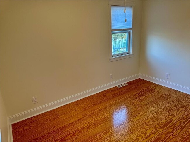 Building Photo - 54 Planet Ave