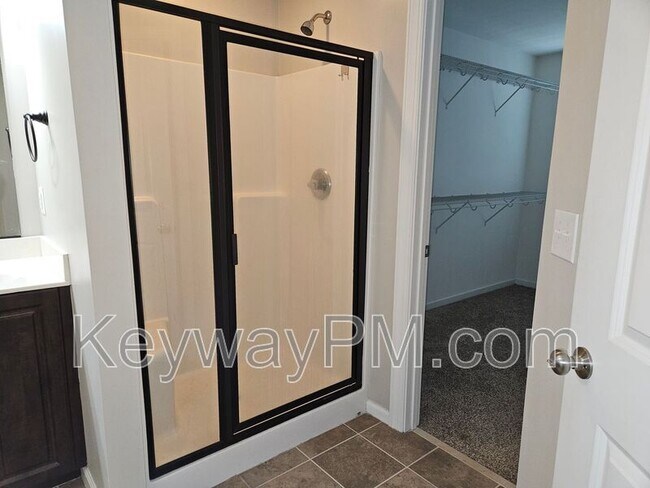 Building Photo - 905 Glenhaven Dr