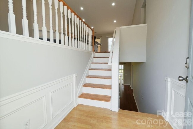 Building Photo - 6824 Southbrook Dr