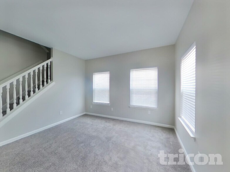 Building Photo - 6250 Emerald Field Way