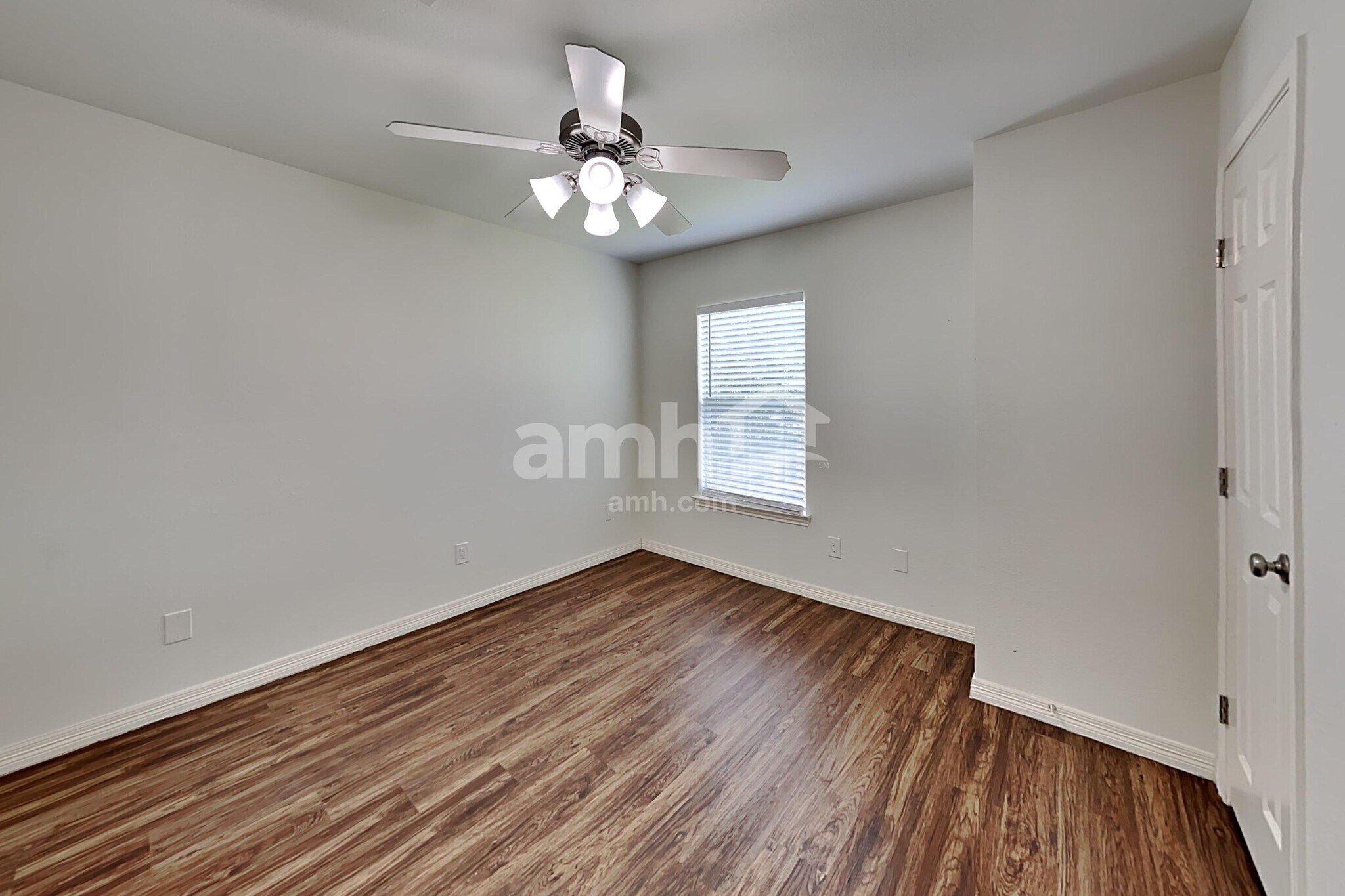 Building Photo - 26949 Carriage Manor Ln