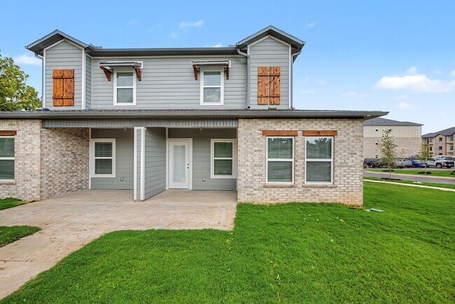 Building Photo - ***401 S. 29th Street***