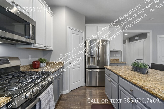 Building Photo - 646 S 2250 W