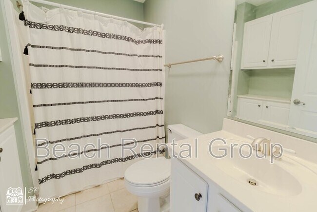 Building Photo - 516 Hillside Dr S