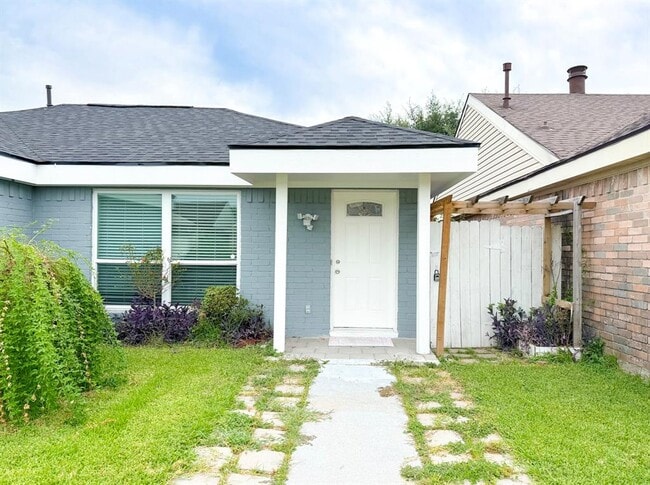 Building Photo - 6506 Briar Glade Dr