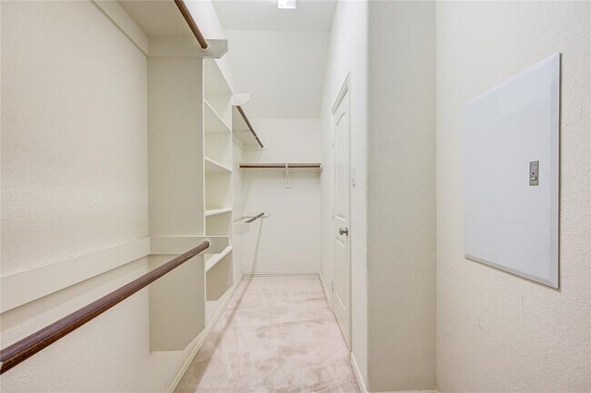 Building Photo - 6710 Trinity Trail Ln