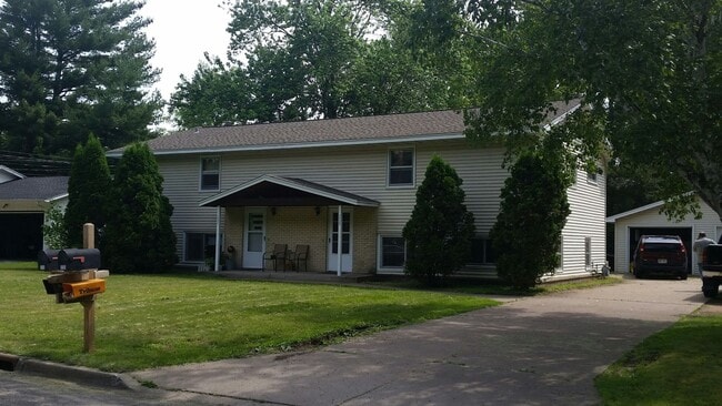 Primary Photo - 3 Bedroom Duplex