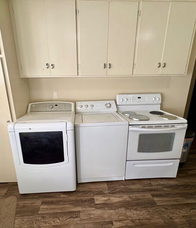 Building Photo - Charming Brick Duplex in Quiet Boise Neigh...