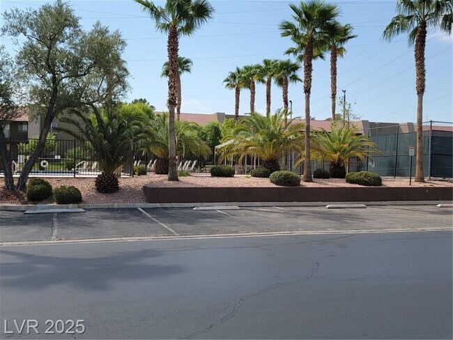 Building Photo - Adorable unit in Bella Vita community!