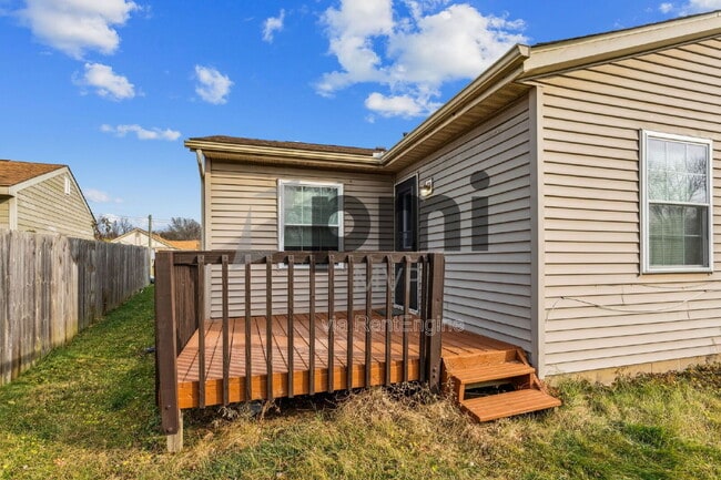 Building Photo - 3783 Petzinger Rd