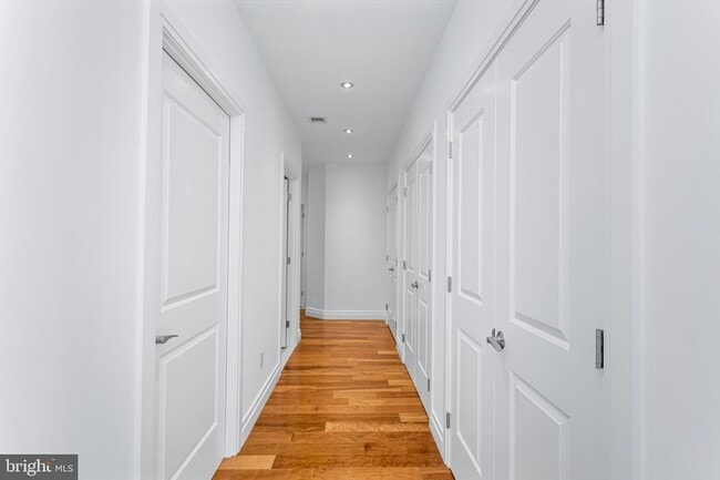 Building Photo - 147 Waterfront St